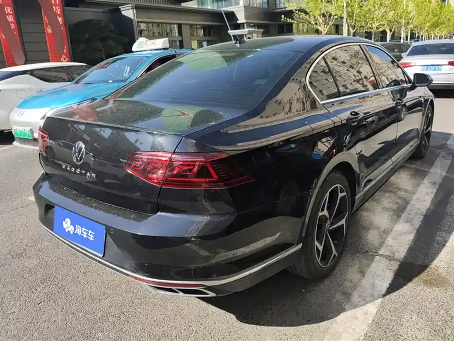 Volkswagen Magotan 2023 Model 2 Million Commemorative Edition 330TSI DSG Luxury фото 3