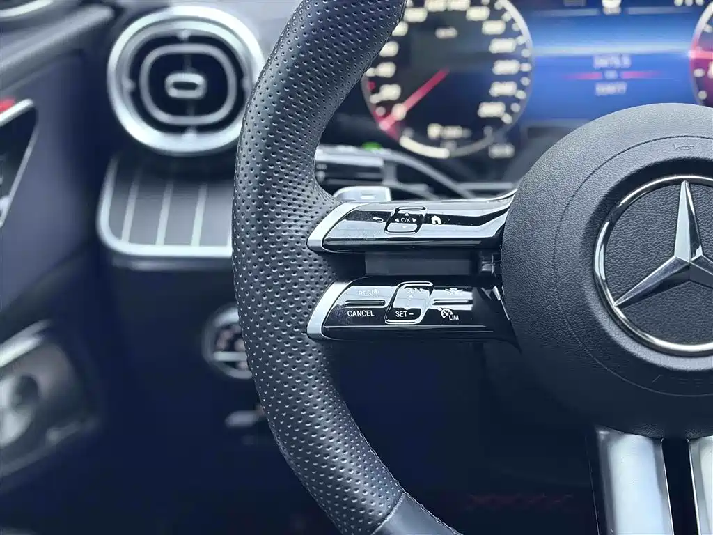 Mercedes-Benz C-Class 2024 C 260 L Night Edition Sport фото 22
