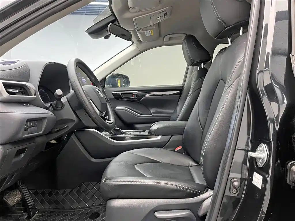 Toyota Highlander 2024 2.5L Smart Hybrid 2WD Elite 7-seater фото 14