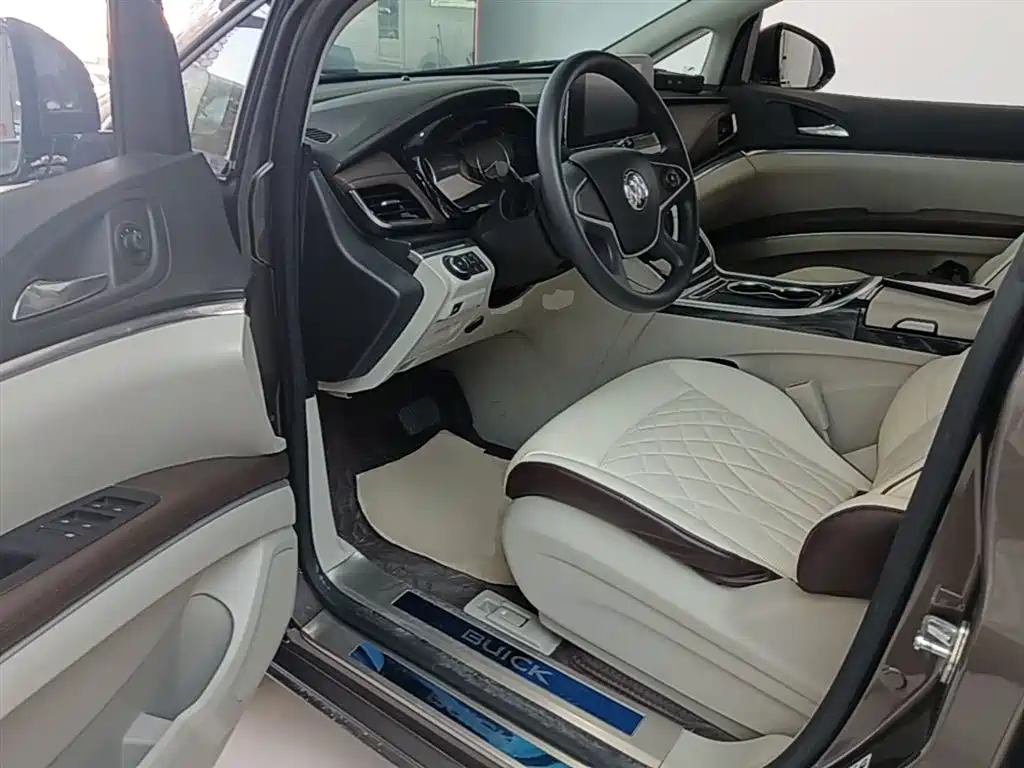 BUICK GL8