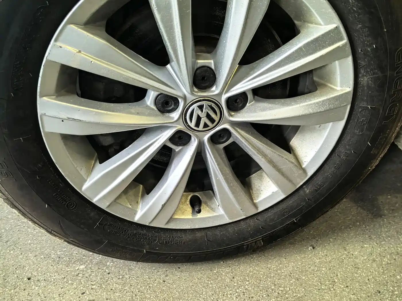 Volkswagen Bora 2018 1.5L Manual Fashion фото 11