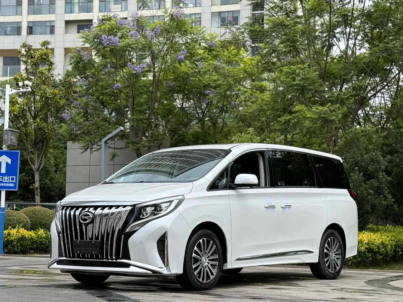 GAC TRUMPCHI M8
