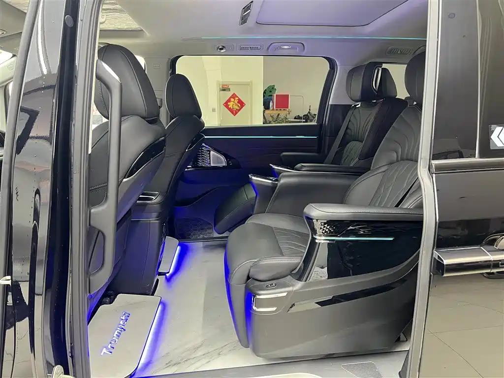 GAC TRUMPCHI TRUMPCHI M8