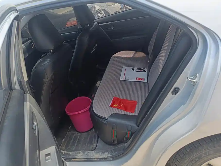 Photo 11 - Toyota Corolla
