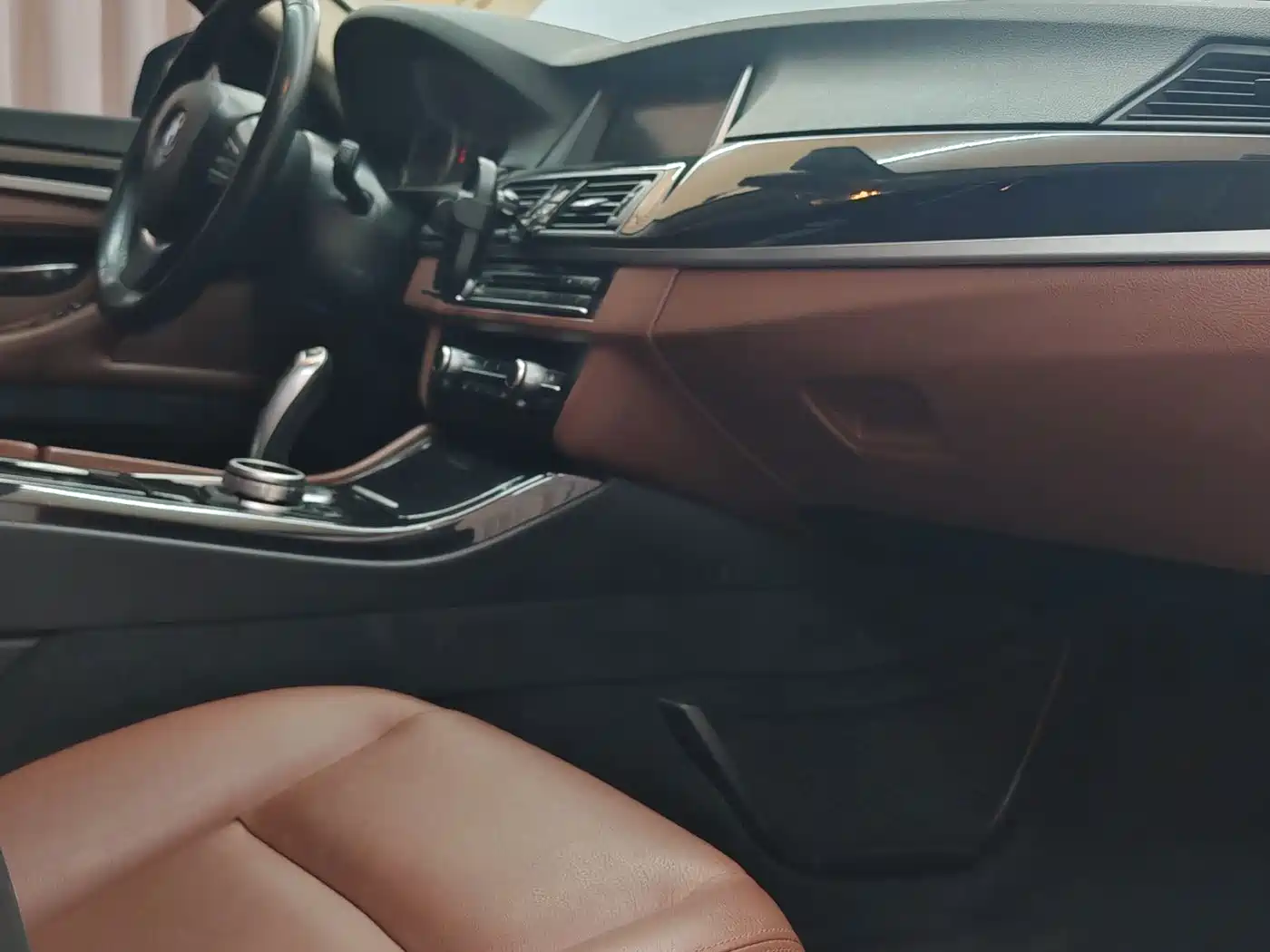 BMW 5 Series 2017 520Li Classic Edition фото 7