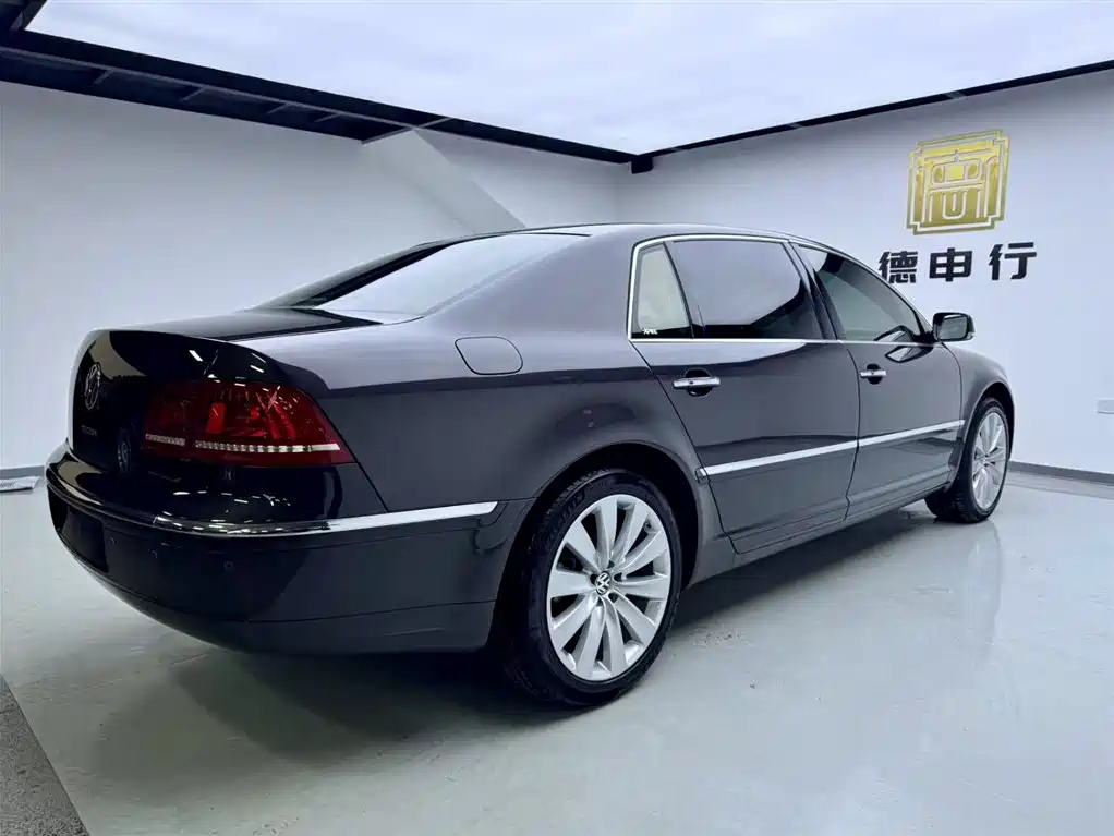 Volkswagen Phaeton 2012 3.6L Premium Custom фото 6