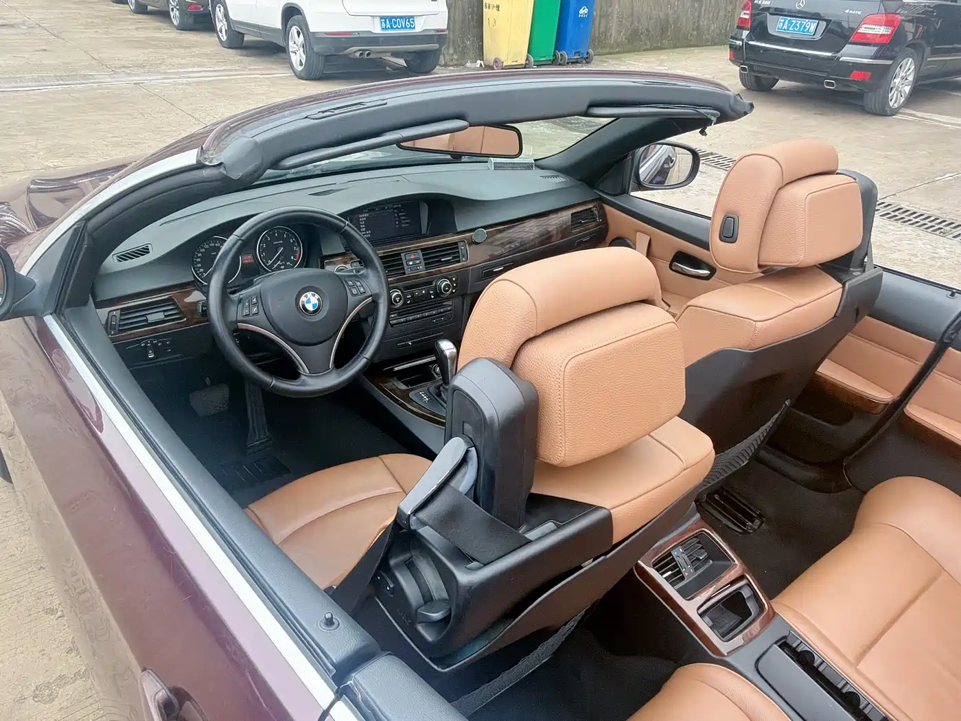 BMW 3 Series (Import) 2011 330i Convertible Coupe фото 10