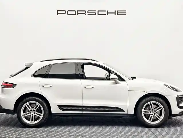 Porsche Macan 2023 Macan 2.0T — фото 4