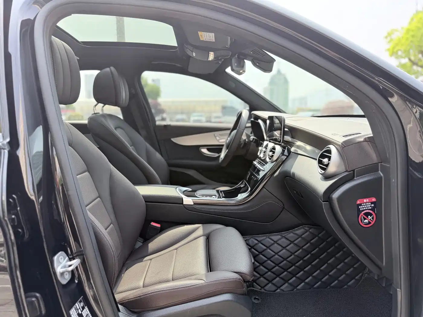 Mercedes-Benz GLC 2021 GLC 260 L 4MATIC Sporty фото 11