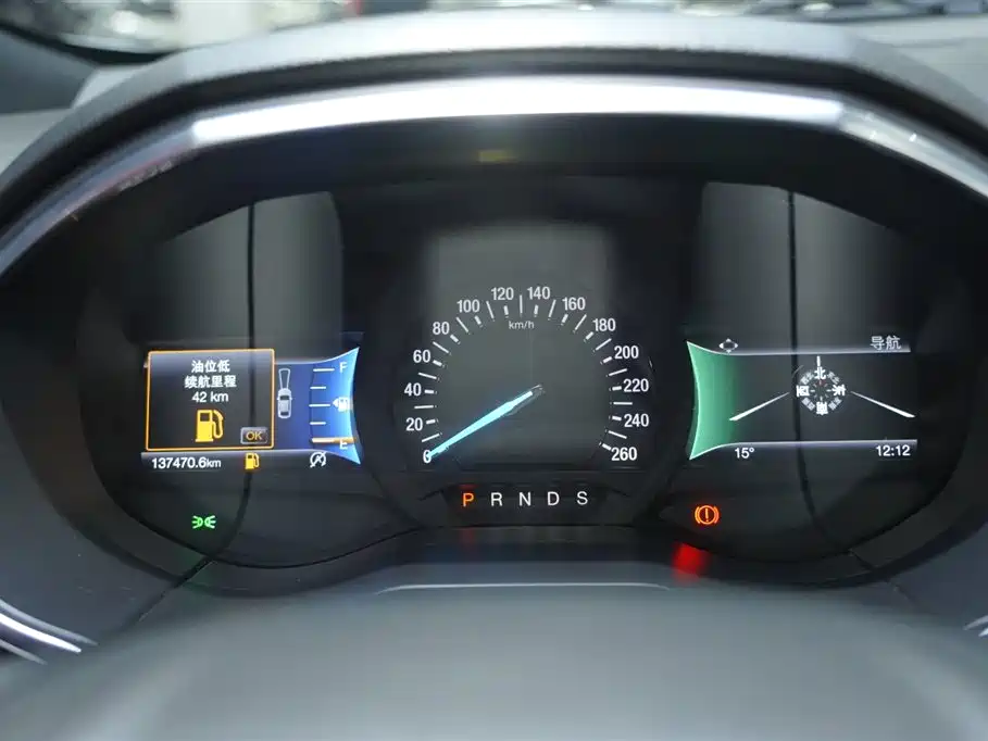 Фото 20 - Ford Edge
