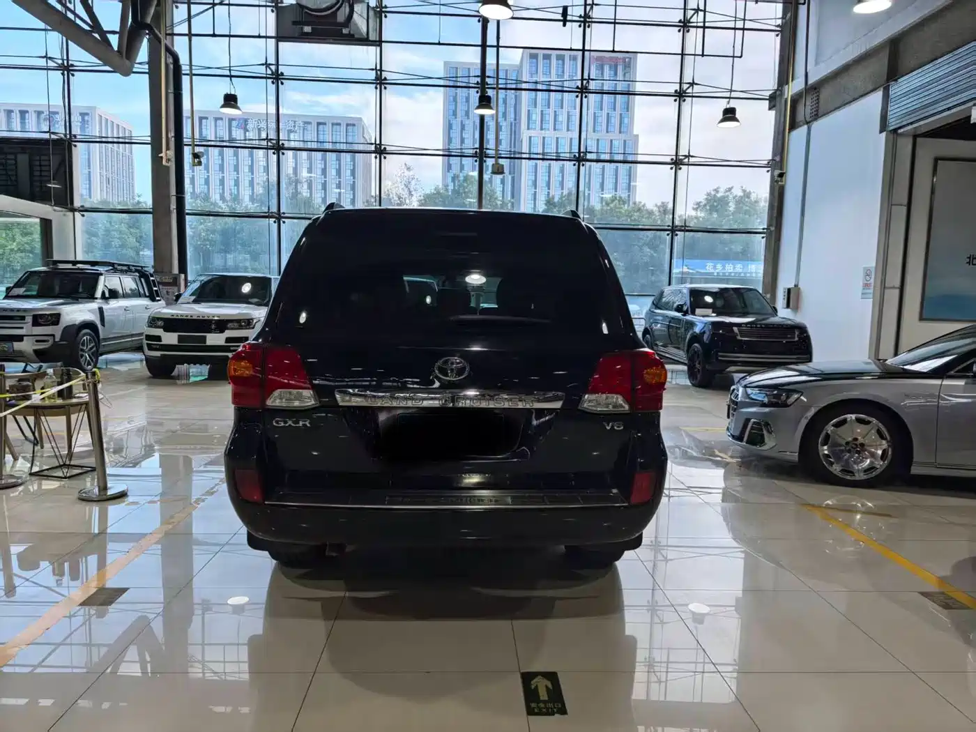 Toyota Land Cruiser (Import) 2015