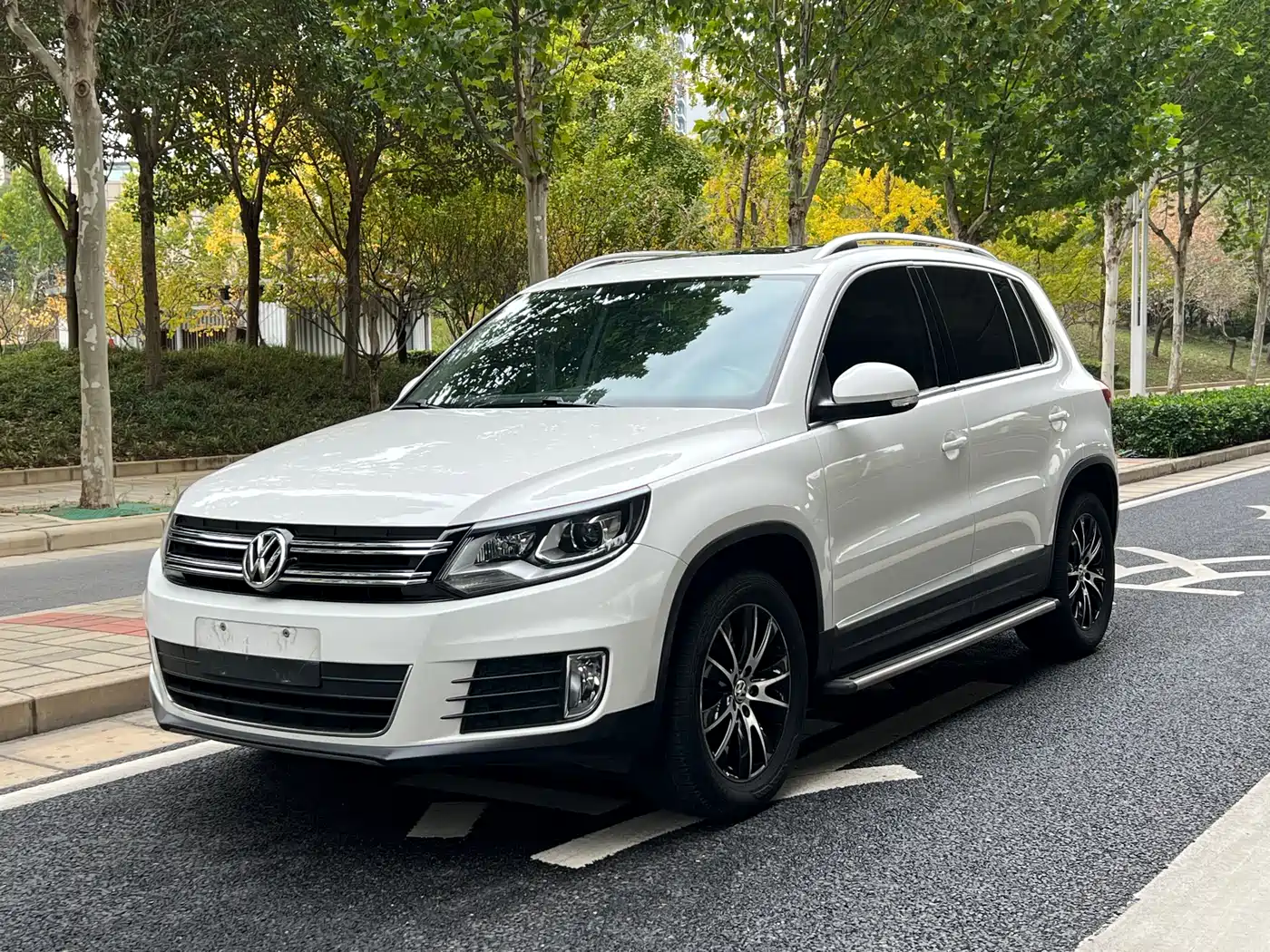 Volkswagen Tiguan 2015 1.8TSI Automatic 4WD Highline фото 3