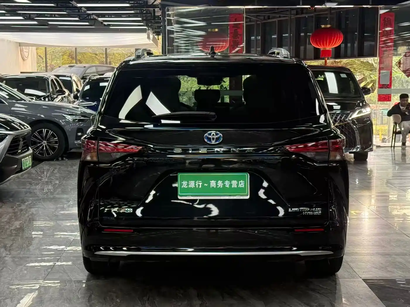Toyota Sienna 2021 2.5L Hybrid Ultimate Edition фото 10
