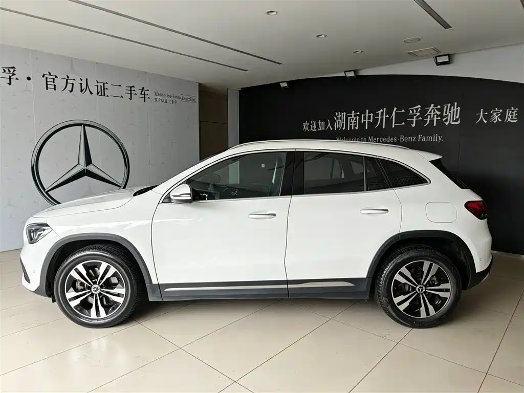 Mercedes-Benz GLA 2023 2023 GLA 220