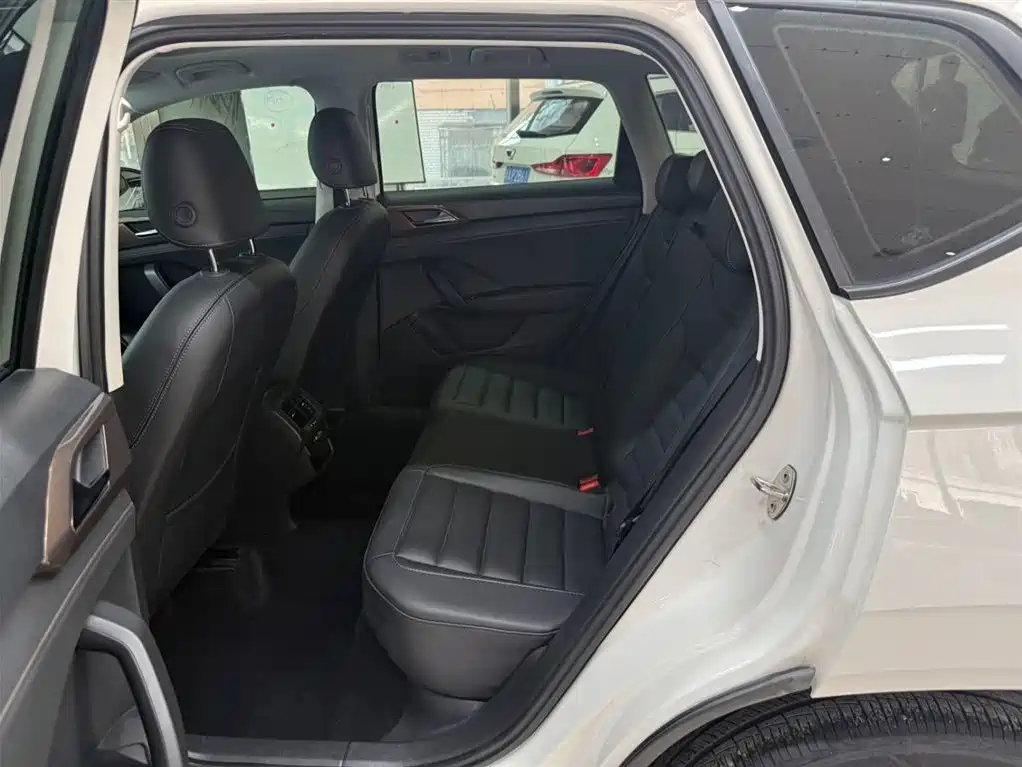 Volkswagen Tharu 2022 280TSI 2WD Comfort фото 18
