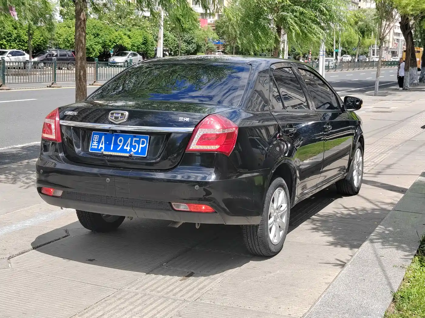 Geely King Kong 2016 2016 1.5L Manual Elite