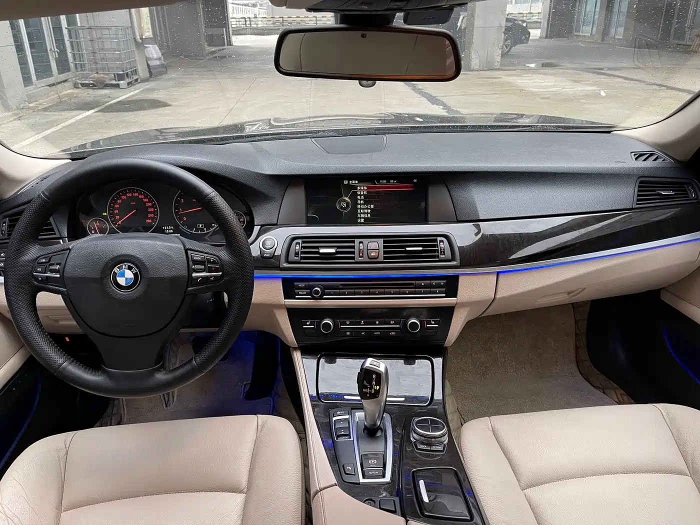 BMW 5 Series 2013 525Li Luxury фото 5