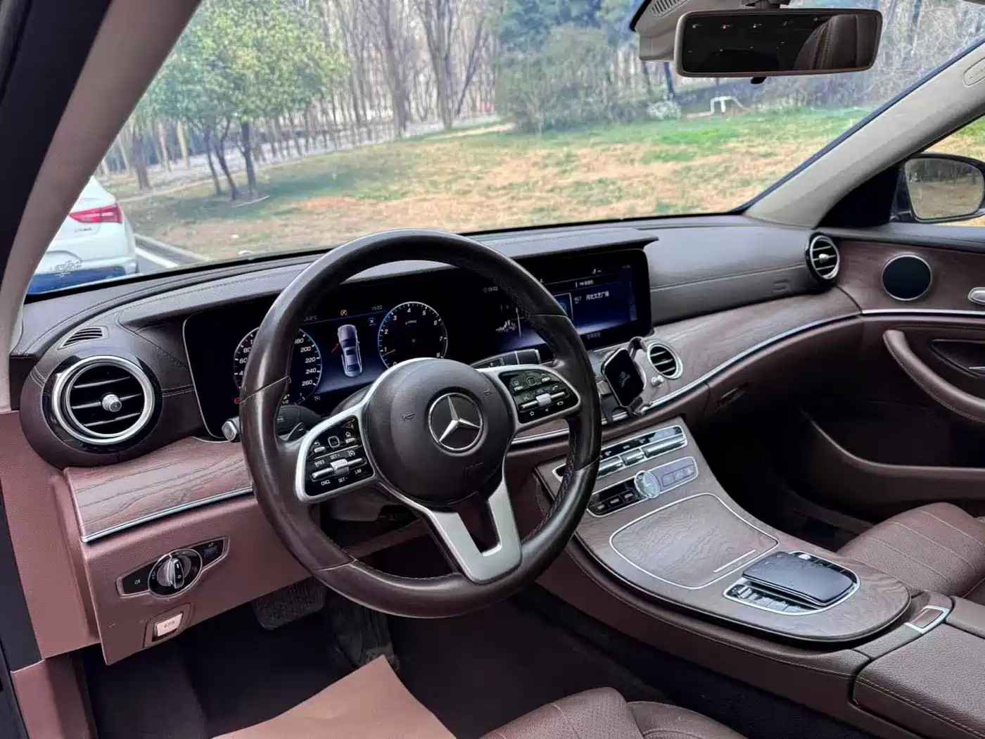 Mercedes-Benz E-Class 2019 E 200 L фото 6