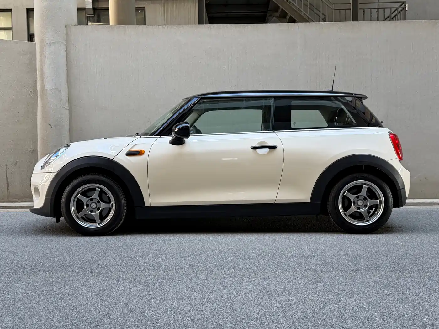 MINI 2014 1.2T ONE фото 3