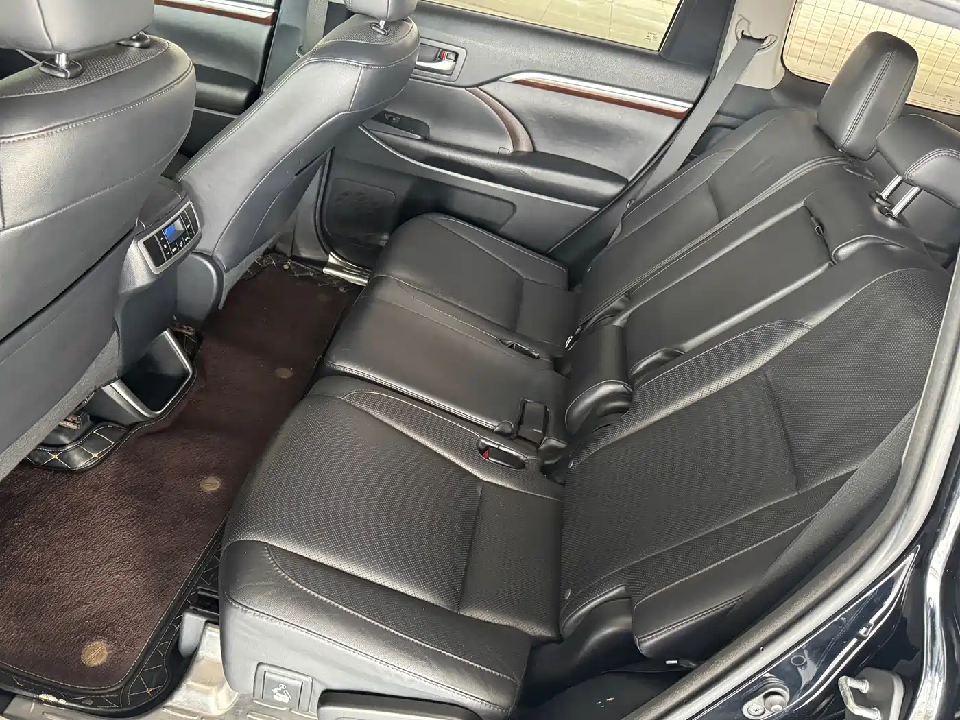 Toyota Highlander 2015 2.0T AWD Ultimate Edition 7-seater фото 7
