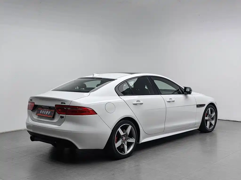 2017 Jaguar XE