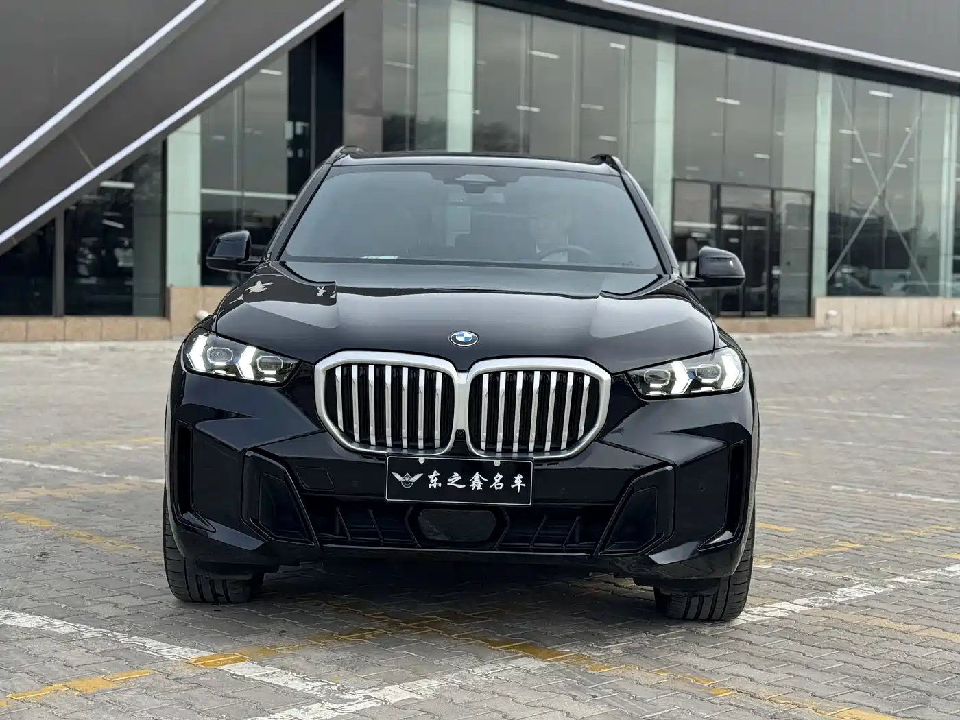 BMW X5 2023 xDrive 40Li M Sport Black Night Package фото 2