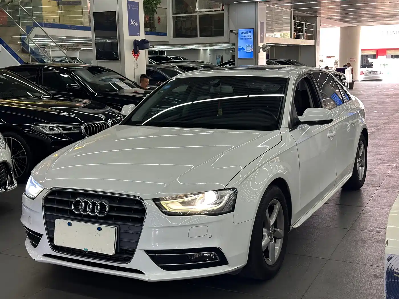 Audi A4L 2015 35 TFSI Auto Standard