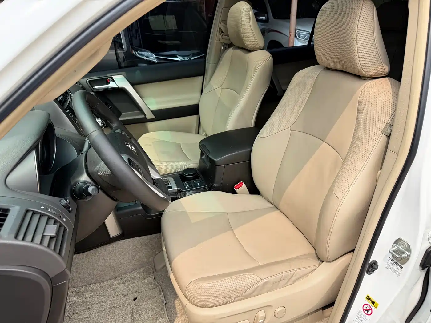 Toyota Prado 2010 4.0L Automatic TX-L NAVI фото 18