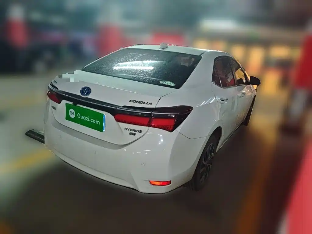 Фото 4 - Toyota Corolla