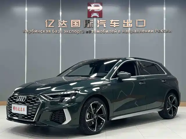 Audi A3 Sportback 35 TFSI, Стиль Спорт