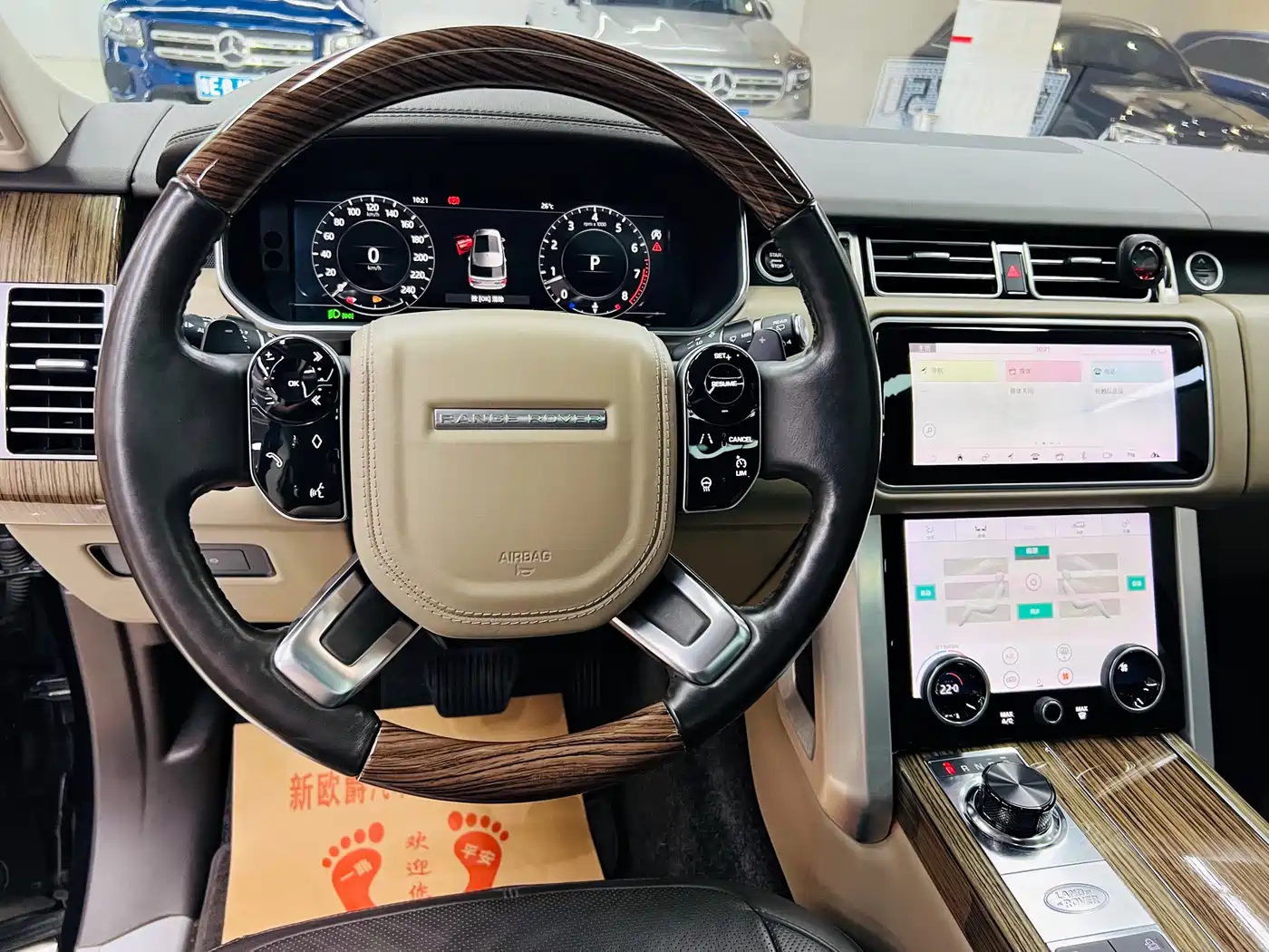 Land Rover Range Rover 2018 3.0 SC V6 Vogue Heritage Extended Edition фото 16