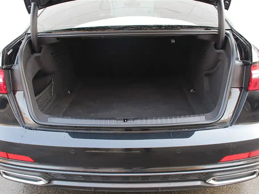 Audi A6L 2021 45 TFSI Exclusive Sport фото 6