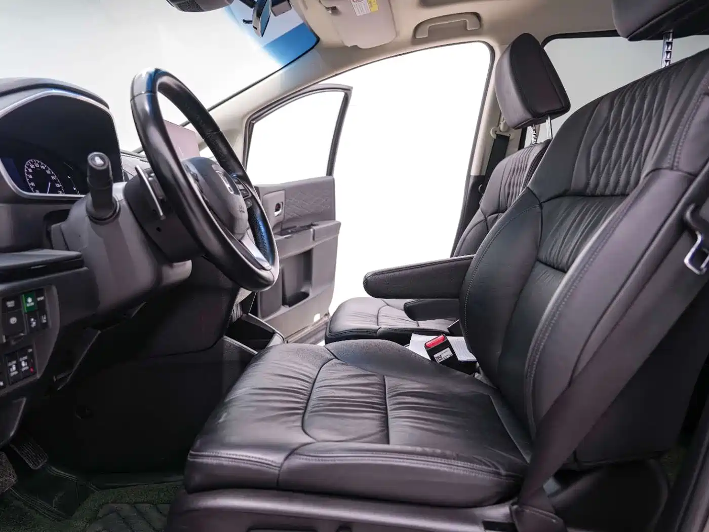 Honda Elysion 2023 2022 2.0L e:HEV Luxury