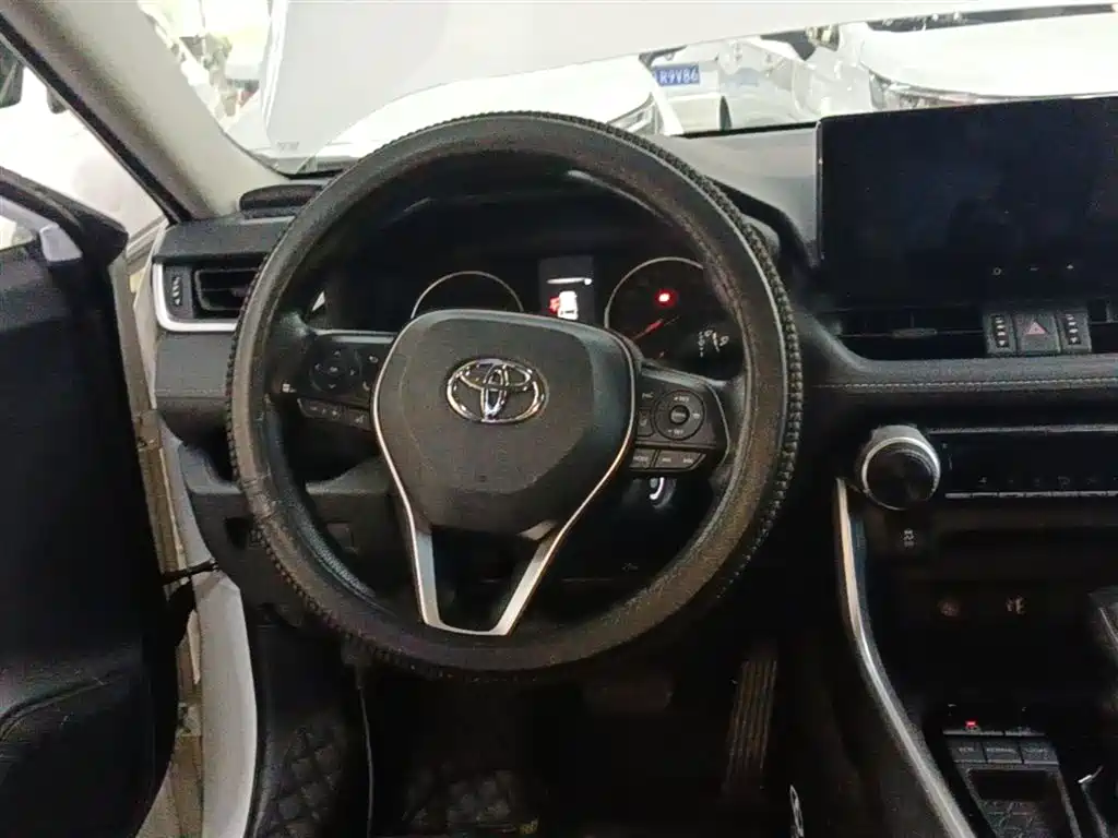Toyota RAV4 Rongfang 2024 2.0L CVT FWD Urban Edition фото 11