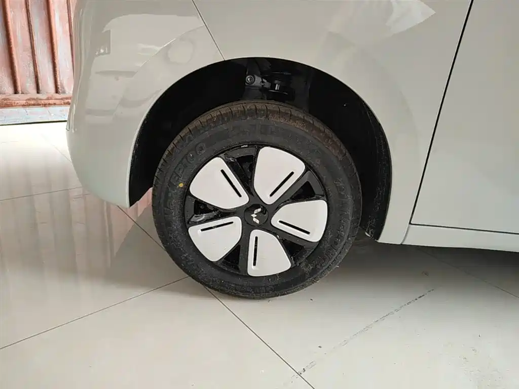 Wuling Motors Hongguang MINIEV 2026 2025 4-Door Advanced