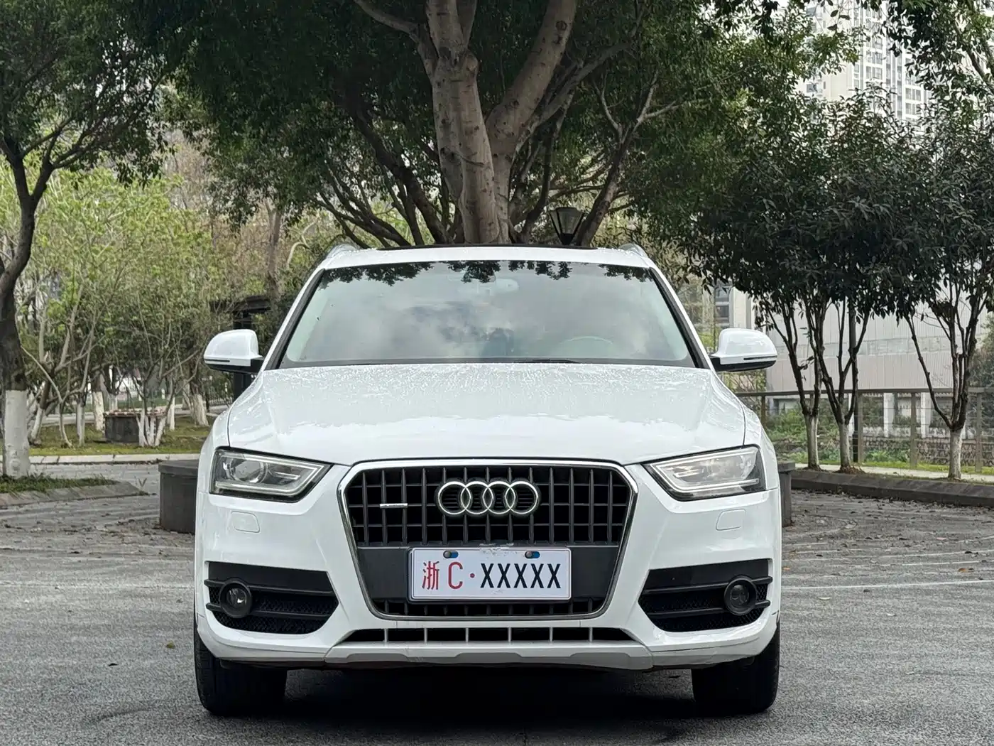 Audi Q3 2013 40 TFSI quattro Luxury Model фото 2