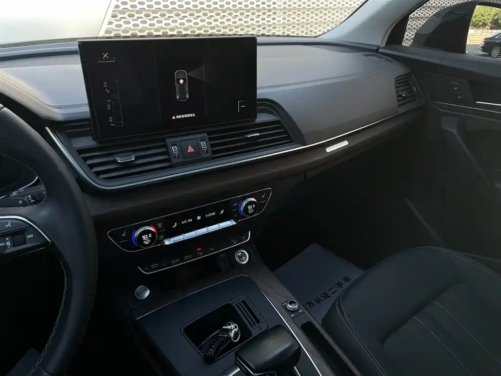 Audi Q5L 2022 40T Luxury Elegance фото 14