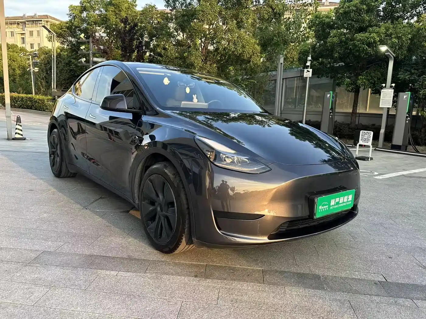 Tesla Model Y 2024
