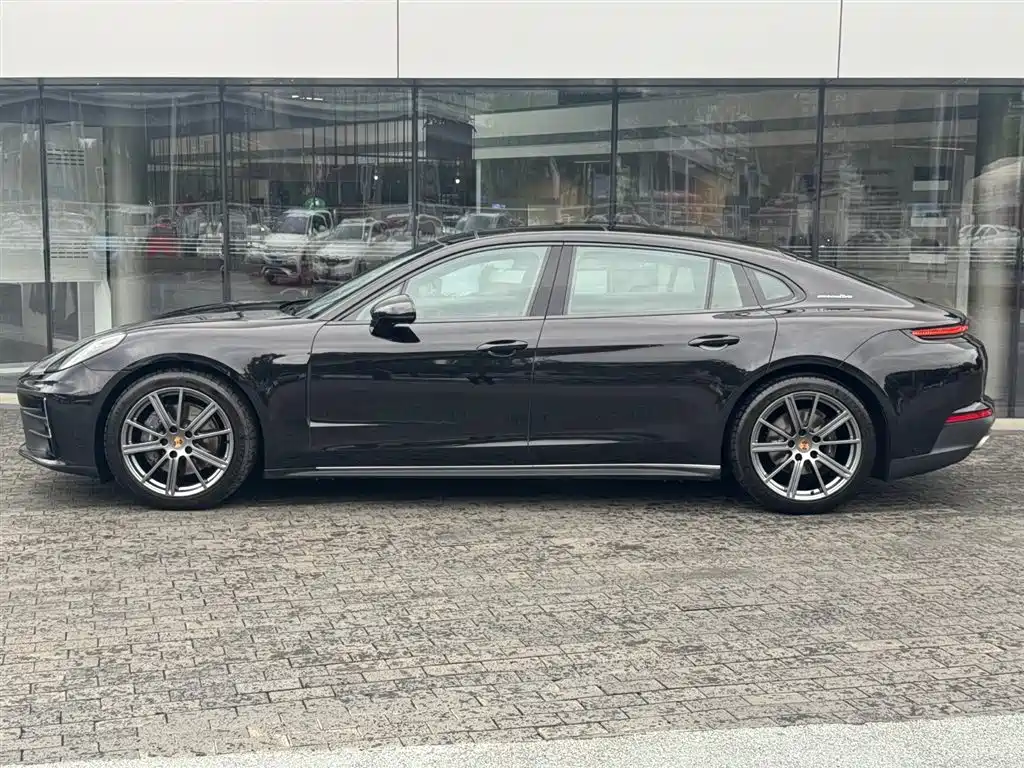 Porsche Panamera 2024 Panamera 4 Executive Long Wheelbase 2.9T фото 2