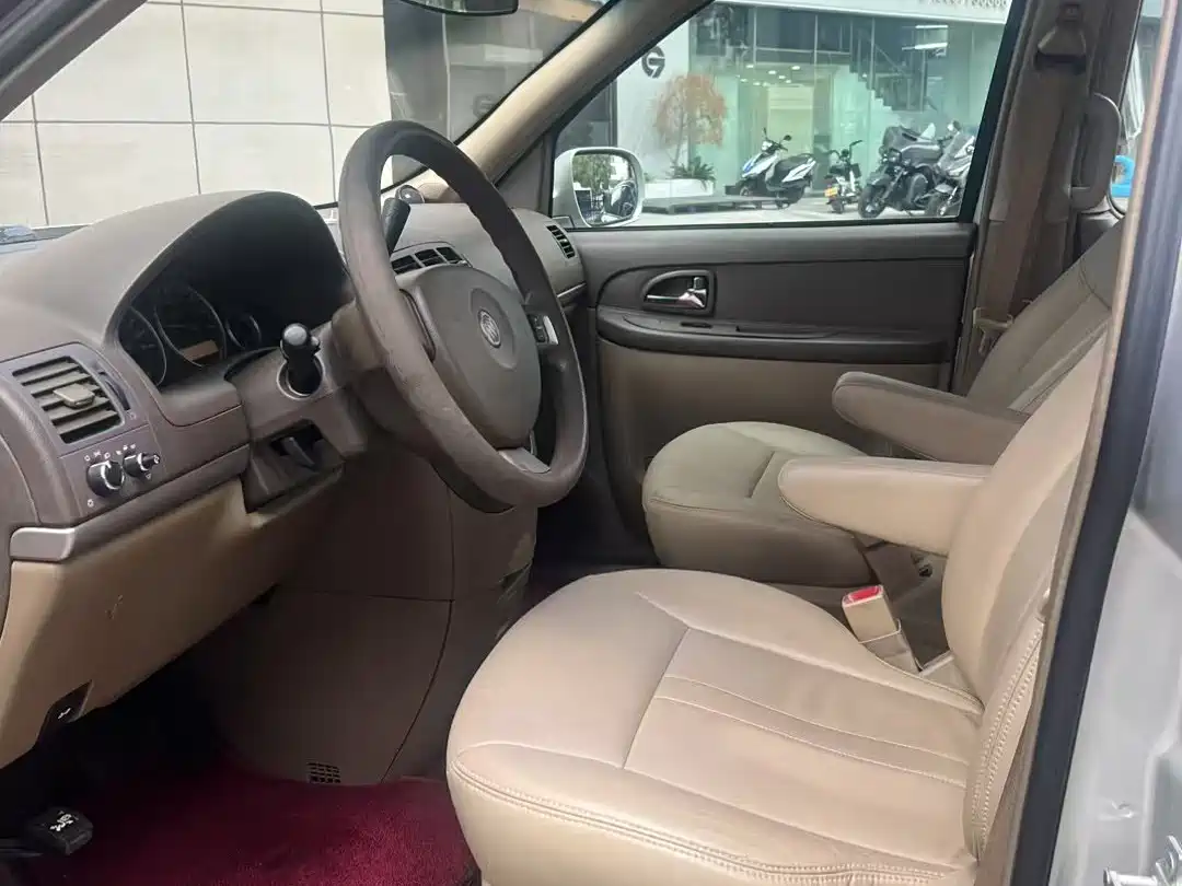 Buick GL8 2014 2.4L Classic Edition фото 9