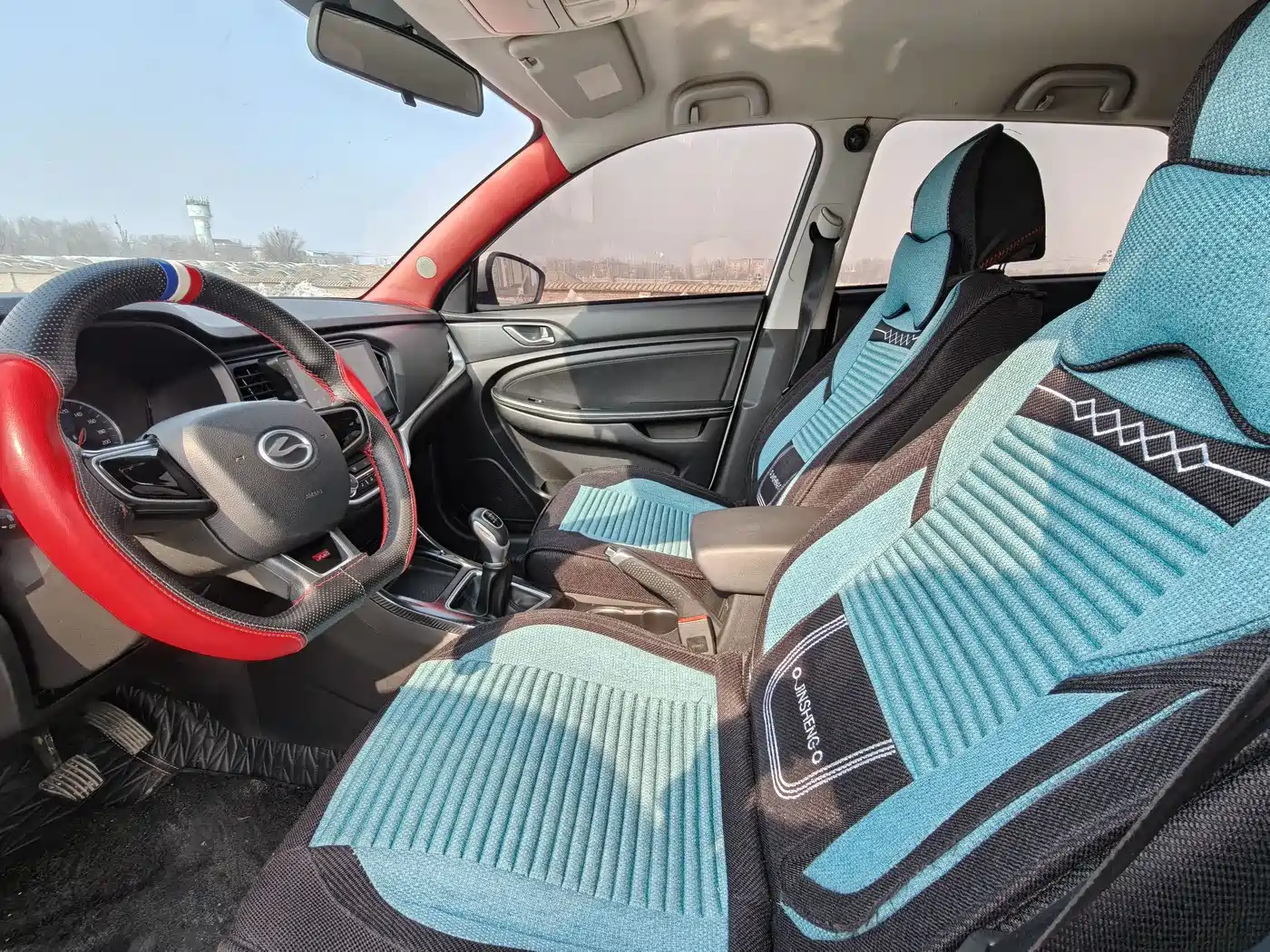 Landwind X2 2018 2017 1.6L Manual Platinum Edition