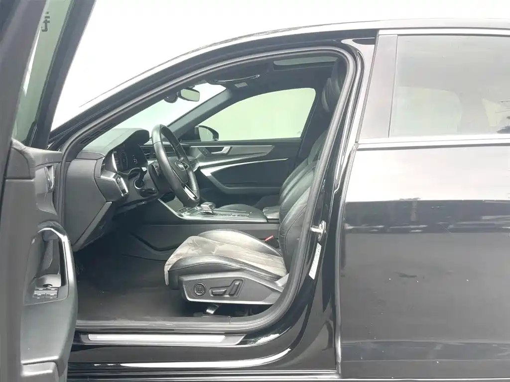 Audi A6L 2020 40 TFSI Luxury Dynamic фото 12