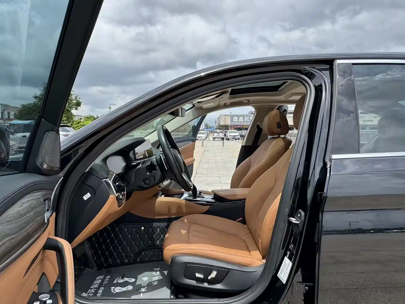 BMW 5 Series 2019 530Li Leading Luxury Package фото 14