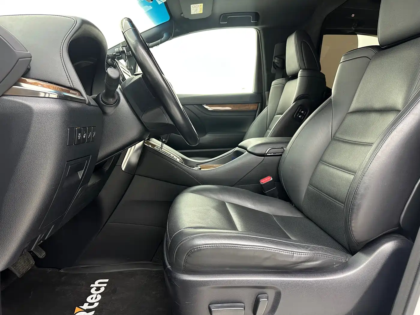 Toyota Alphard 2015 3.5L Premium Edition фото 18