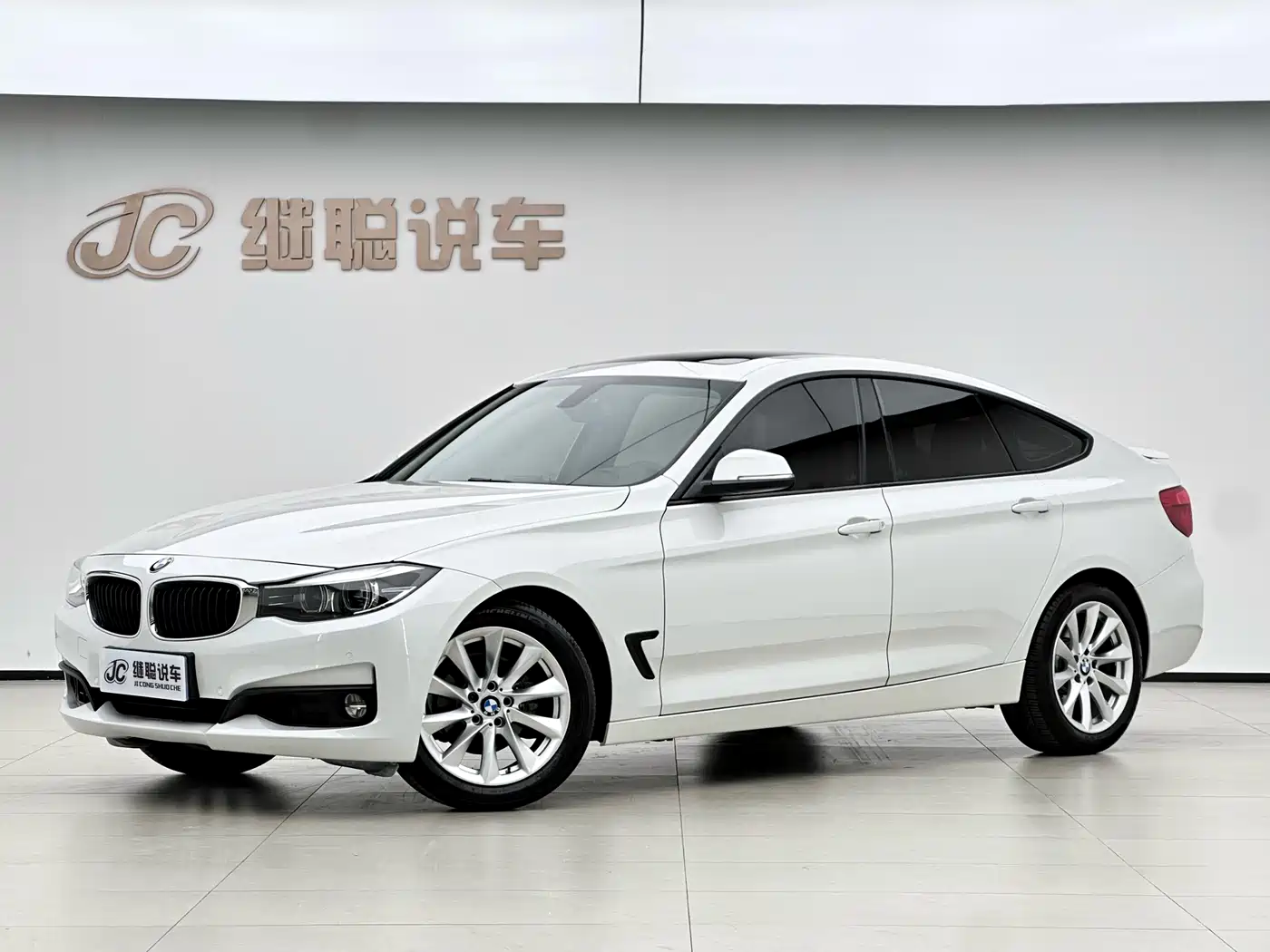 BMW 3 Series GT 2016 320i Fashion Style