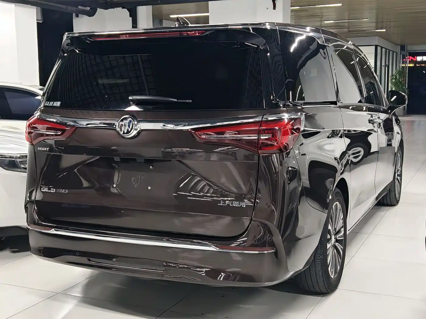 Buick GL8 2021 ES Landlord 653T Luxury фото 3