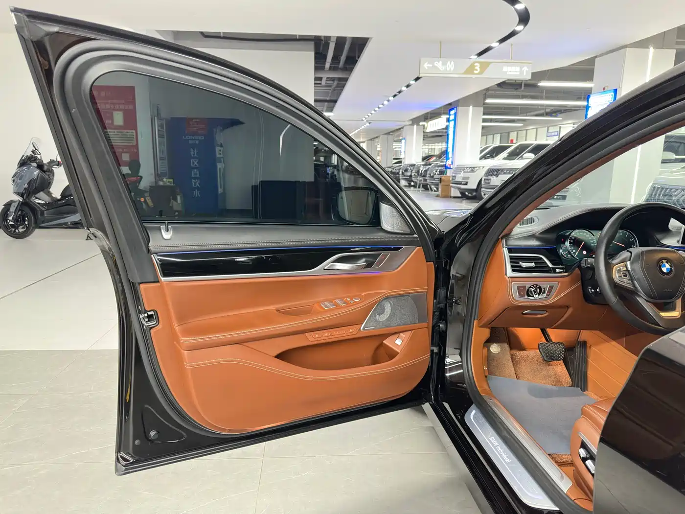 BMW 7 Series 2018 740Li xDrive Premium Type Excellence Package фото 6