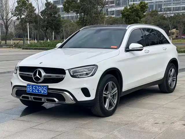 MERCEDES-BENZ GLC