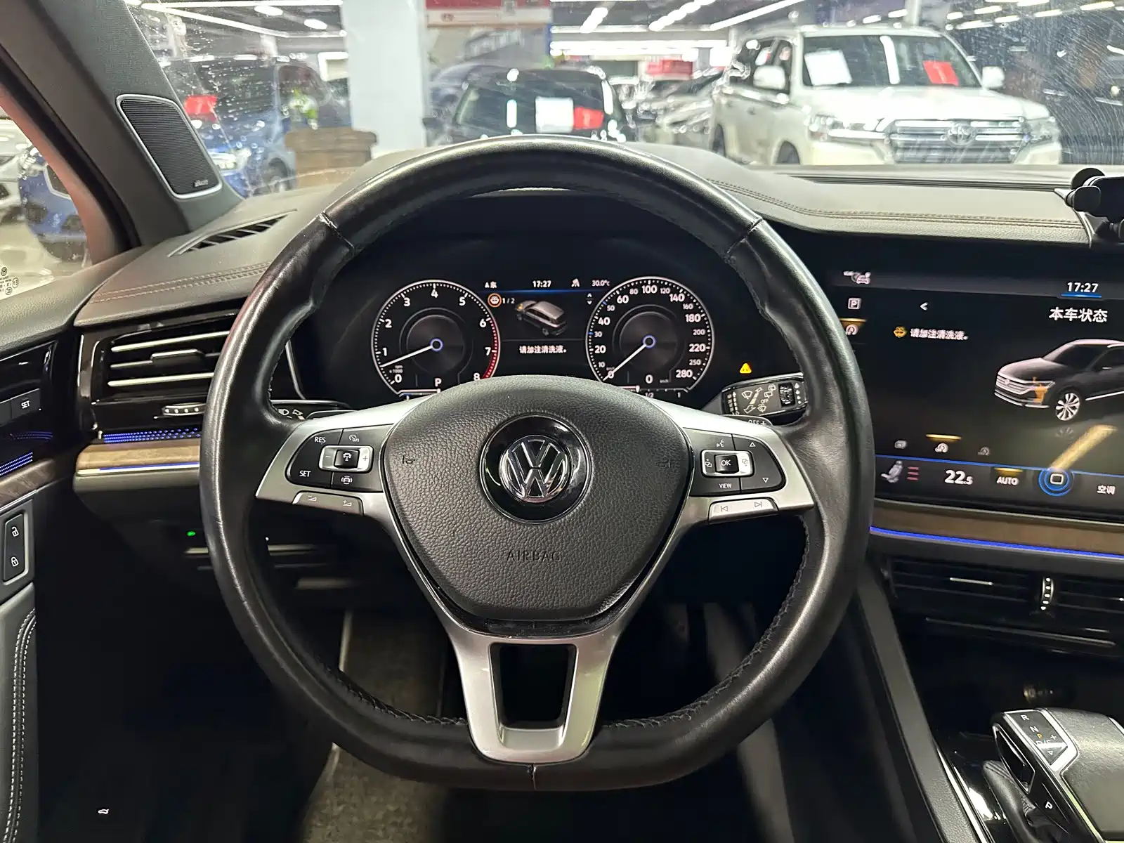 Фото 9 - Volkswagen Touareg