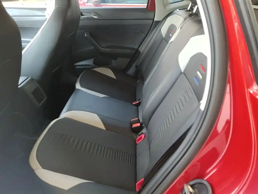 Volkswagen Polo 2021 Plus 1.5L Automatic Colorful Tech Edition фото 17